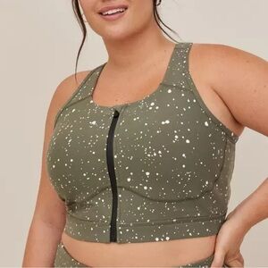Torrid Camper Low-Impact Wireless Longline Active Sports Bra Size 4 Scatter Dot